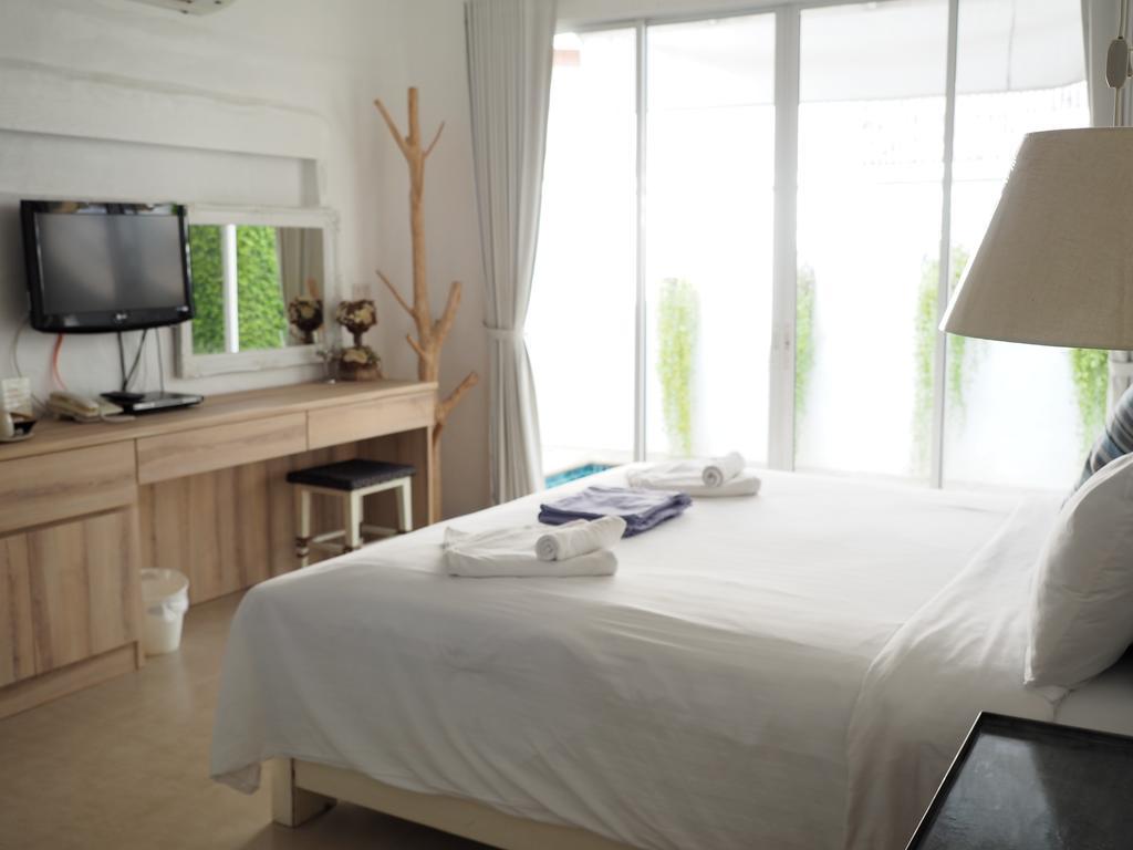 Costa Village Pool Villa Praia de Jomtien Exterior foto