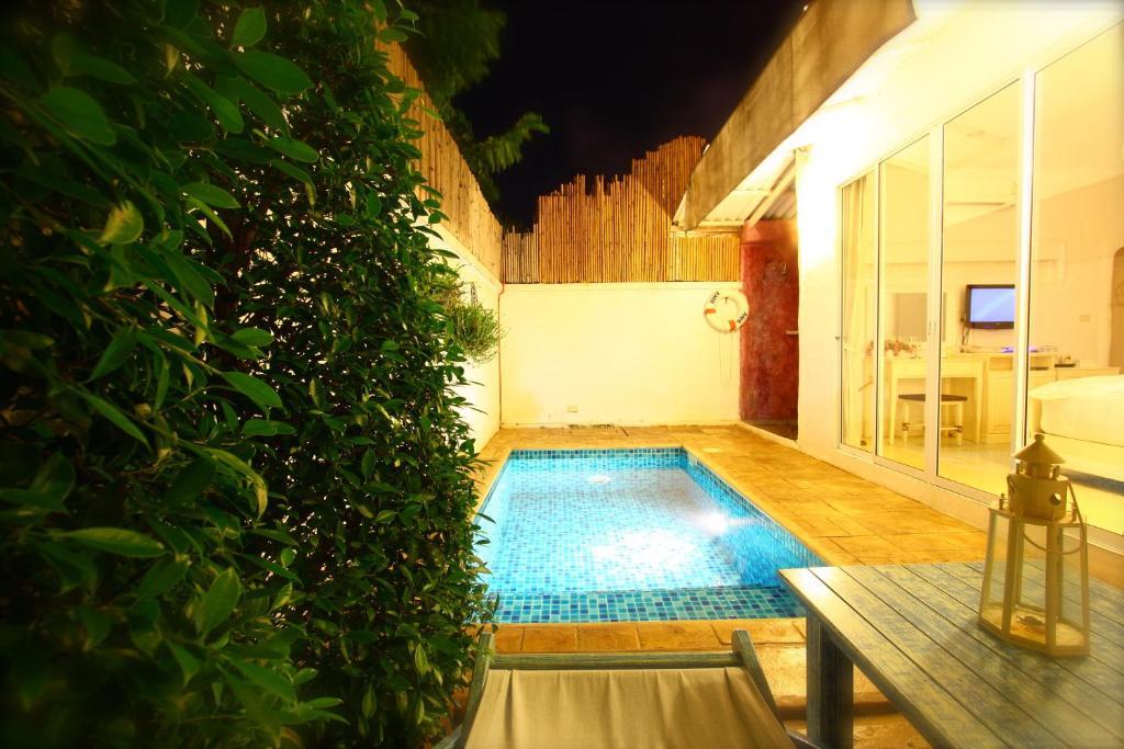 Costa Village Pool Villa Praia de Jomtien Quarto foto